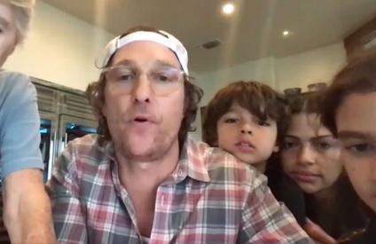 Matthew McConaughey organise un Bingo virtuel pour des personnes âgées