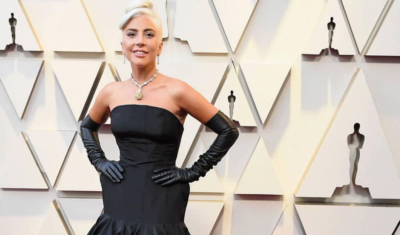 Oscars 2019 : Lady Gaga portait un collier de très grande valeur